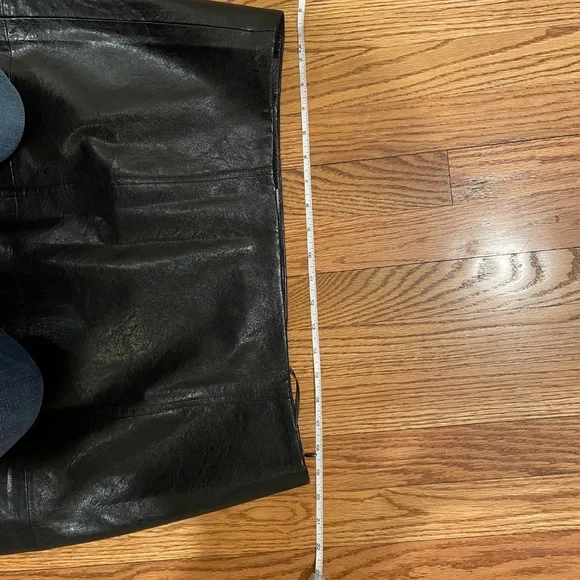 Modern Citizen Rama Front-Vent Vegan Leather Skirt - Black - 1X $162 - Picture 3 of 7